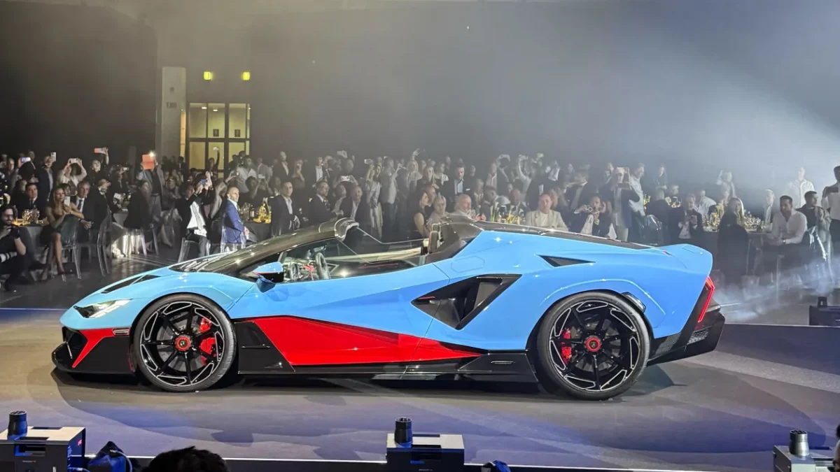 Lamborghini lansează modelul Fenomeno Roadster, supermașina produsă în doar 15 exemplare