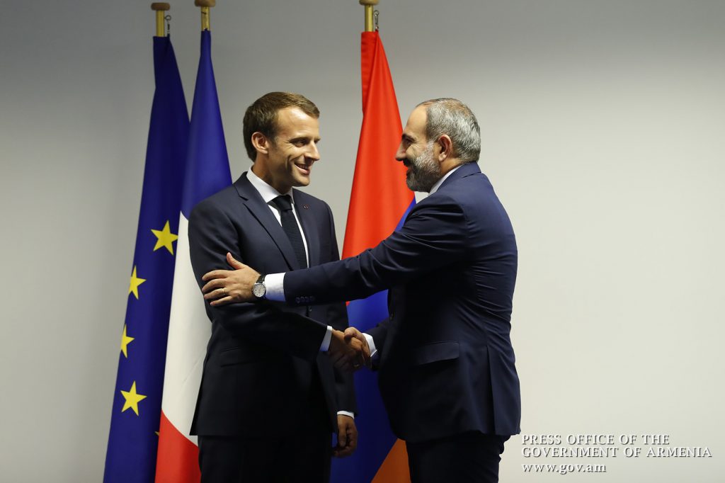 Nikol Pashinyan Emmanuel Macron