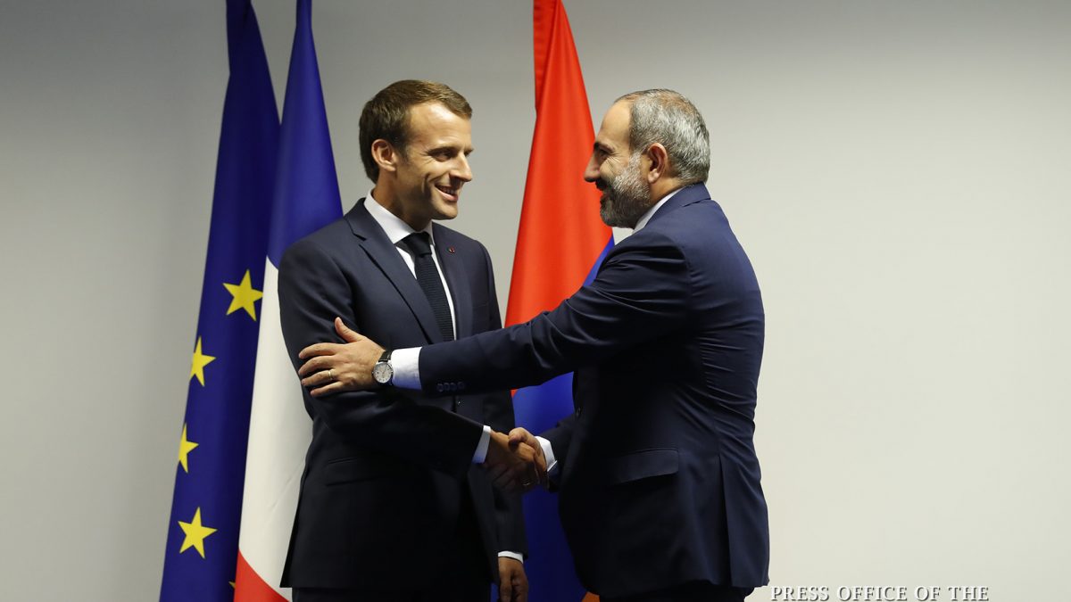 Nikol Pashinyan Emmanuel Macron
