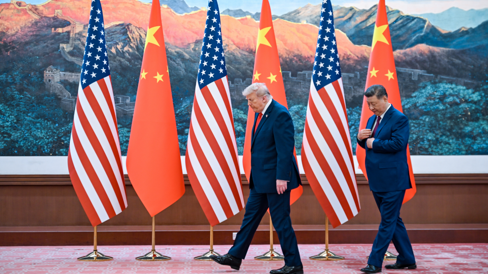 Piețele globale sunt afectate de summitul Trump–Xi. Investitorii privesc cu prudență riscurile din Iran: „Rezultatul summitului e ca un pahar pe jumătate plin”