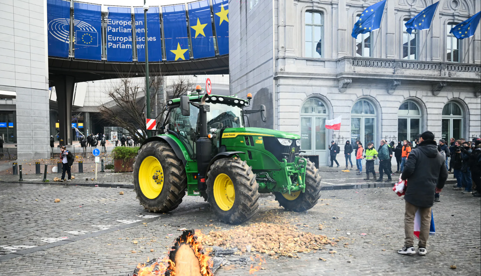 UE pregătește un sprijin de 400 de milioane de euro pentru fermierii afectați de scumpirea îngrășămintelor, provocată de războiul din Iran