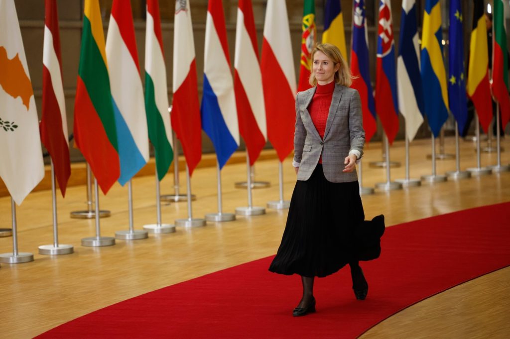 Kaja Kallas spune că miniștrii de externe ai UE vor discuta despre posibile negocieri cu Rusia și despre condițiile pe care Uniunea Europeană trebuie să le impună Moscovei