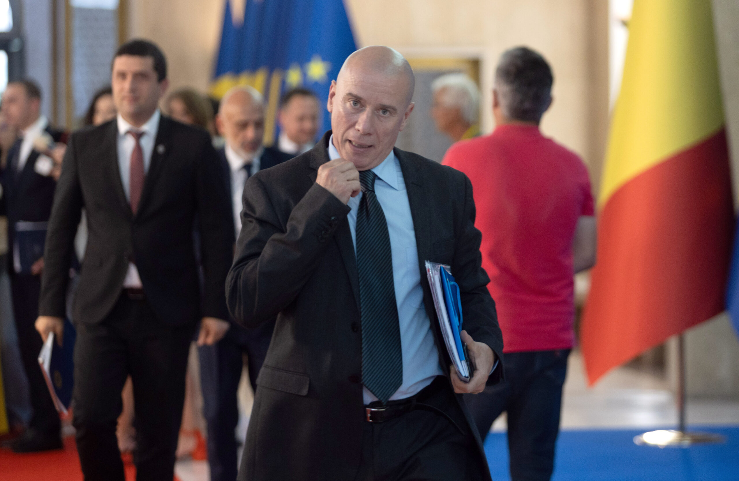 Demeter András István demisionează din funcția de Ministru al Culturii, după înregistrarea scandaloasă în care își „bagă p*la în interesul național”: „Îmi cer scuze față de cei care se simt jigniți sau trădați”