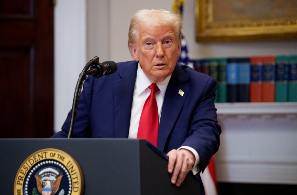 Donald trump .