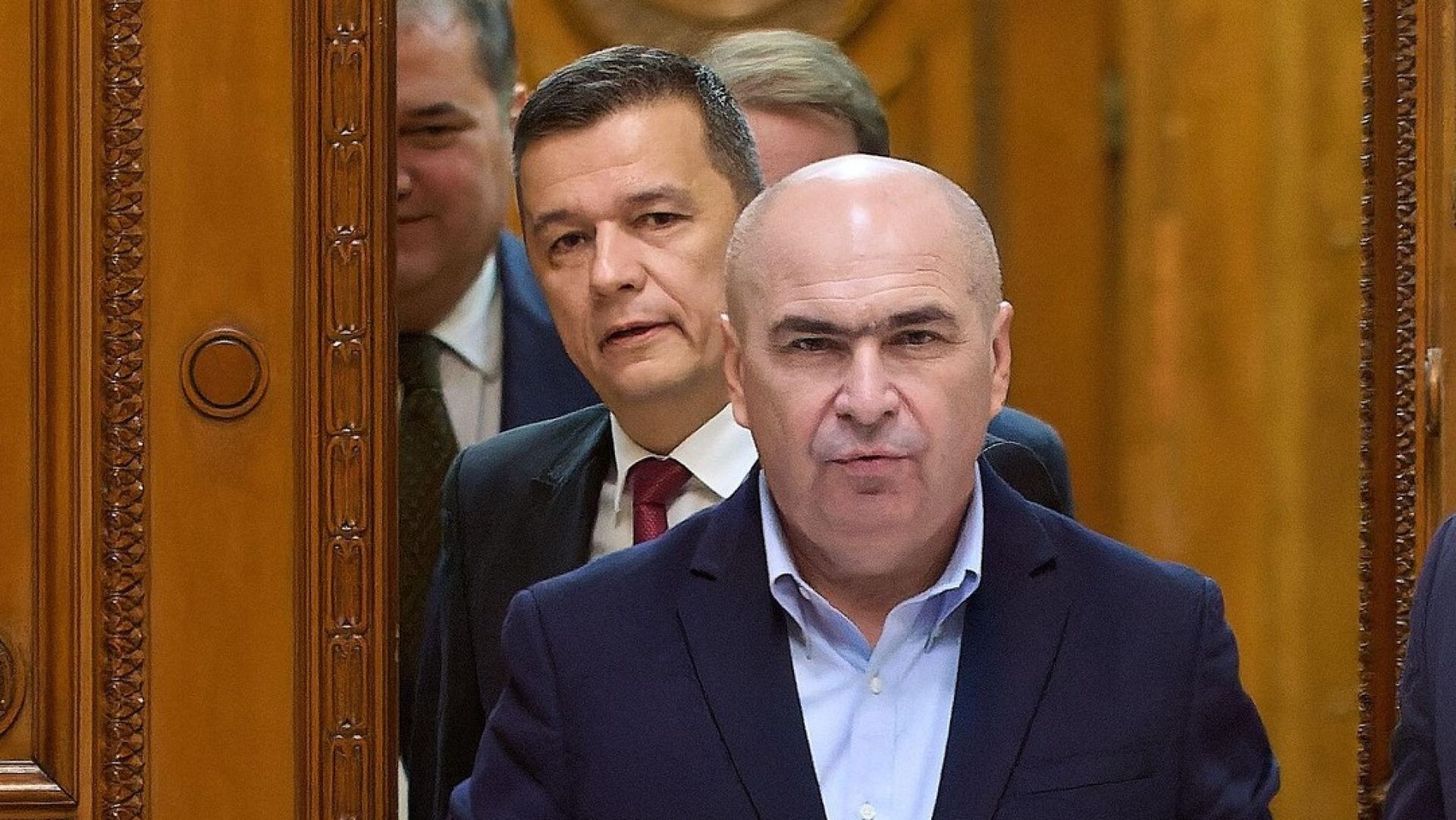 Silviu Predoiu, despre căderea Guvernului Bolojan și moțiunea PSD-AUR: „Politica românească a mai produs un miracol: incompatibilitatea compatibilă! Acum începe și teatrul explicațiilor”