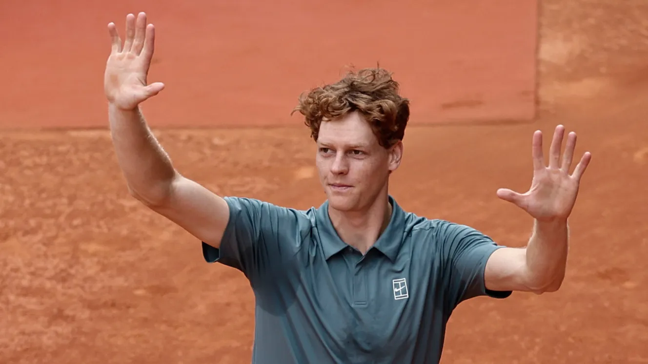 Jannik Sinner a debutat cu victorie la Roma, în cadrul turneului Masters 1.000. Tenismenul vizează acum o performanță istorică în circuitul ATP