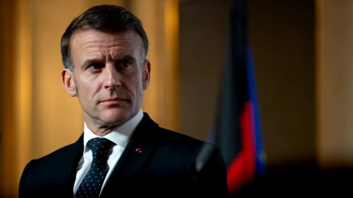 Macronnnnn