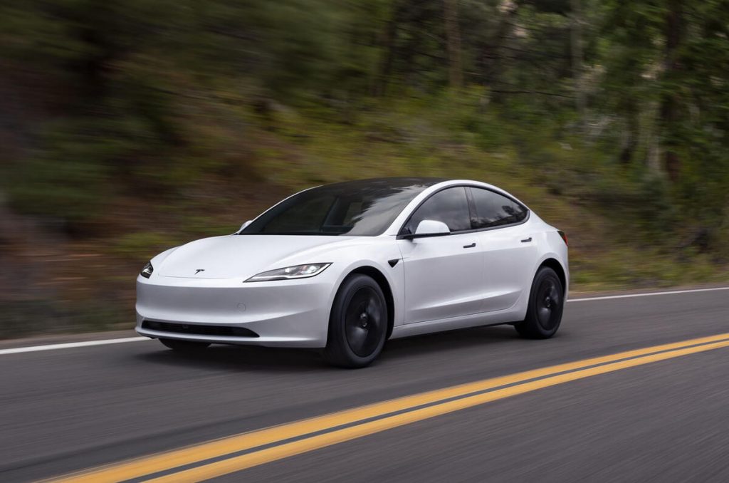 Model 3 tesla standard