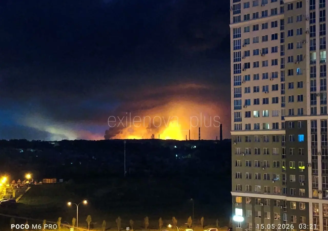 Ucraina a atacat cu drone rafinăria din Riazan, una dintre cele mai mari din Rusia, care produce aproximativ 17,1 milioane de tone de petrol pe an