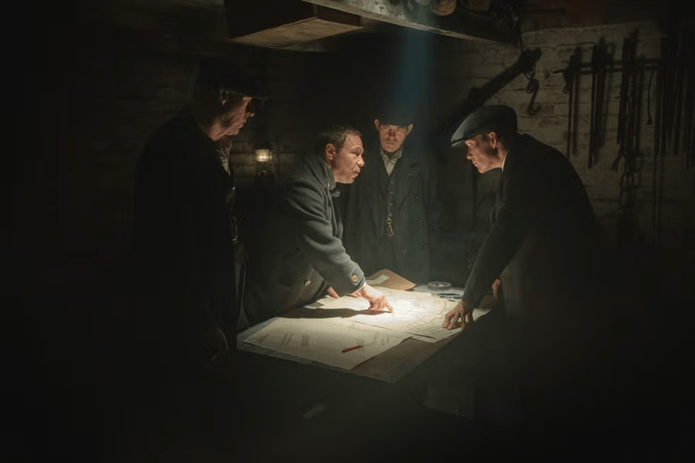 Operațiunea Bernhard, planul nazist de falsificare a lirei sterline, este sursa de inspirație pentru noul film Peaky Blinders. Povestea reală revine în atenție printr-o donație făcută unui muzeu din Marea Britanie