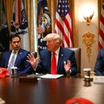 Trump amenință că va „arunca în aer” Omanul: „Se va comporta la fel ca toți ceilalți în Strâmtoarea Ormuz. Altfel, va trebui să îi distrugem”