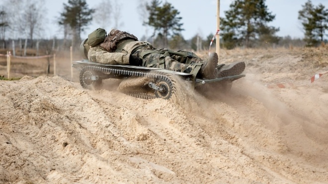 MApN vrea să doteze Armata Română cu „UGV-uri”, vehicule terestre performante intens utilizate în Ucraina. Ce companii au făcut oferte României