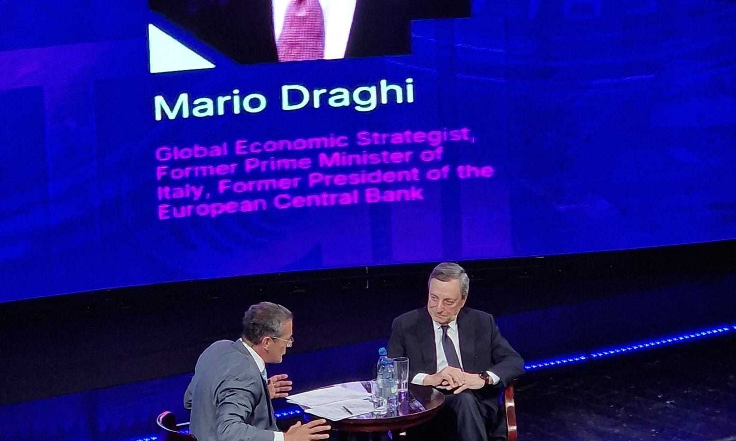 Bancherul Mario Draghi, la Timişoara, la Tech Talks: „România nu este o ţară mică. Daţi prioritate intermedierii financiare prin pieţele de capital pentru a accelera creşterea economică. Energia va fi cheia creşterii în viitor”