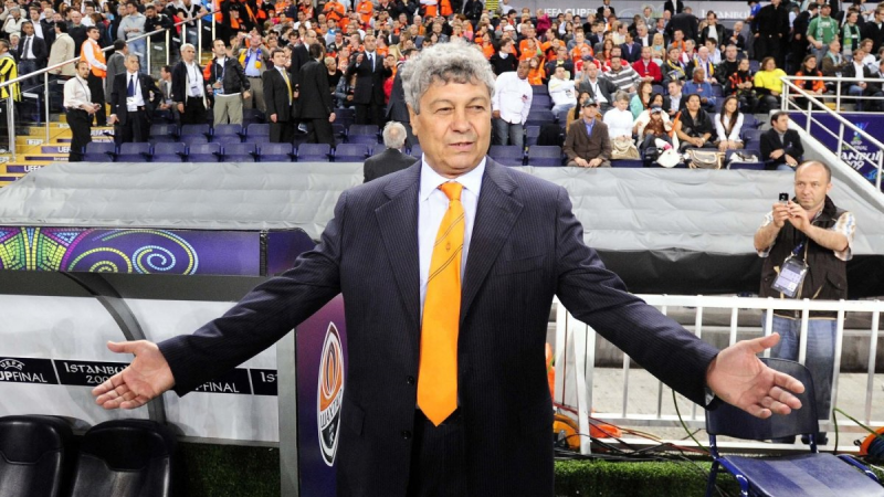 Mircea Lucescu este omagiat de compania TAROM. O aeronava va purta numele legendarului antrenor