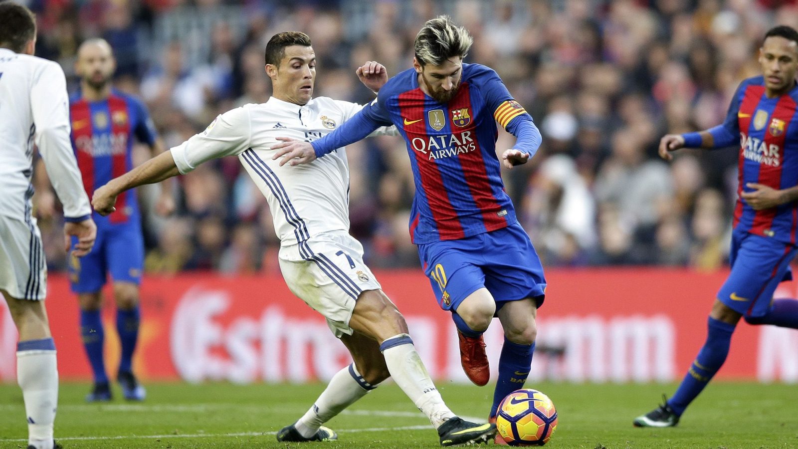 Preferința pentru Lionel Messi sau Cristiano Ronaldo poate fi asociată cu orientarea politică și trăsăturile de personalitate. Ce arată un studiu făcut pe 10.000 de oameni