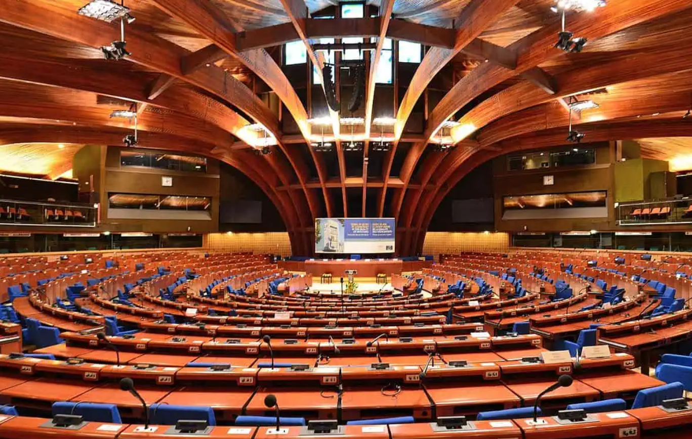 Consiliul European analizează deschiderea unor canale de comunicare cu Kremlinul