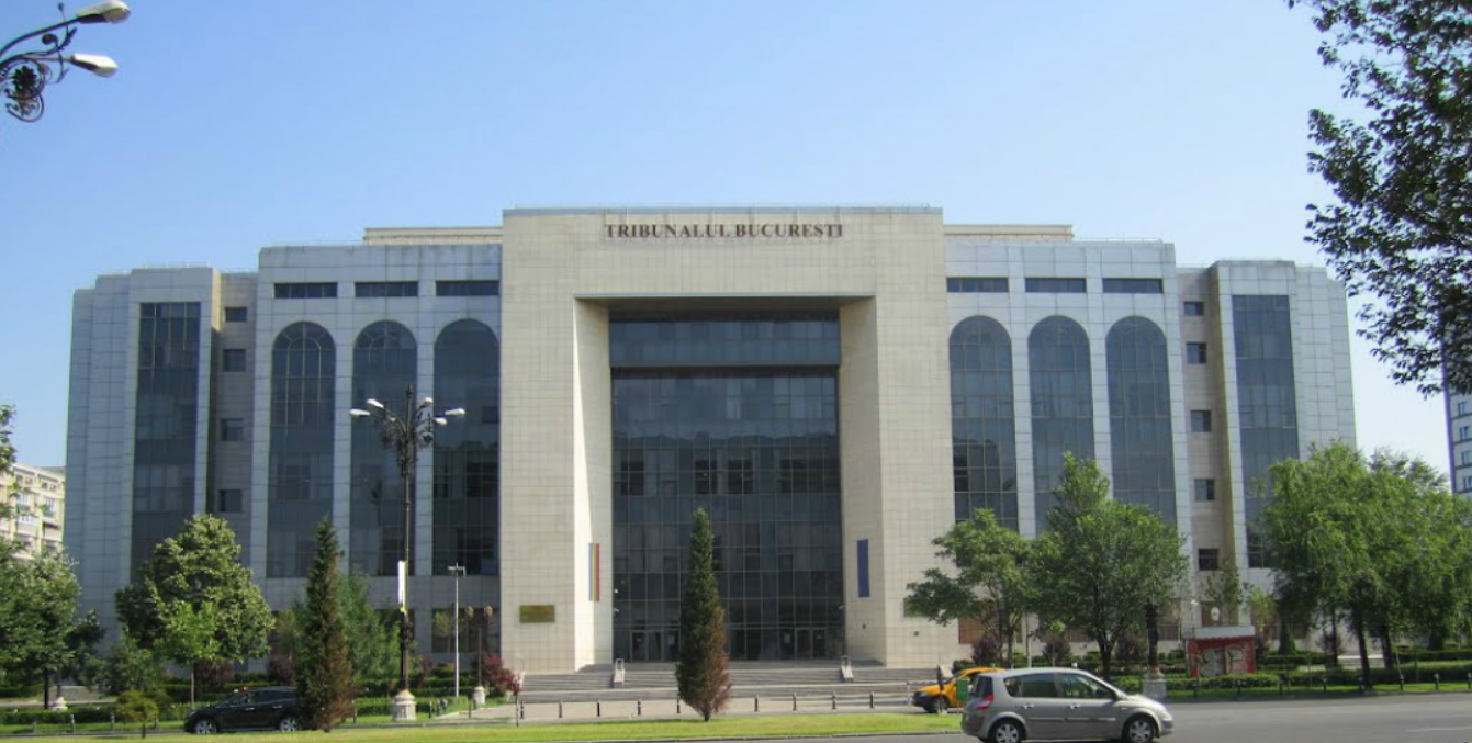 Un cetățean din Brașov a depus trei cereri de dizolvare a PNL, USR și UDMR la Tribunalul București