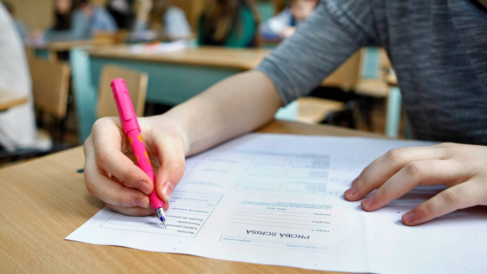 Absolvenții de liceu susțin astăzi primele probe ale Bacalaureatului 2026, competențele lingvistice la Limba și literatura română oral