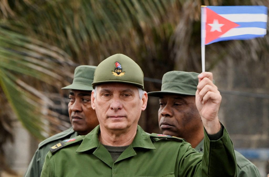 Cuba deschide mai multe sectoare pentru afacerile private
