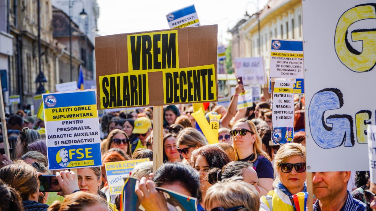 Greva protest profesori prefectura 17 scaled