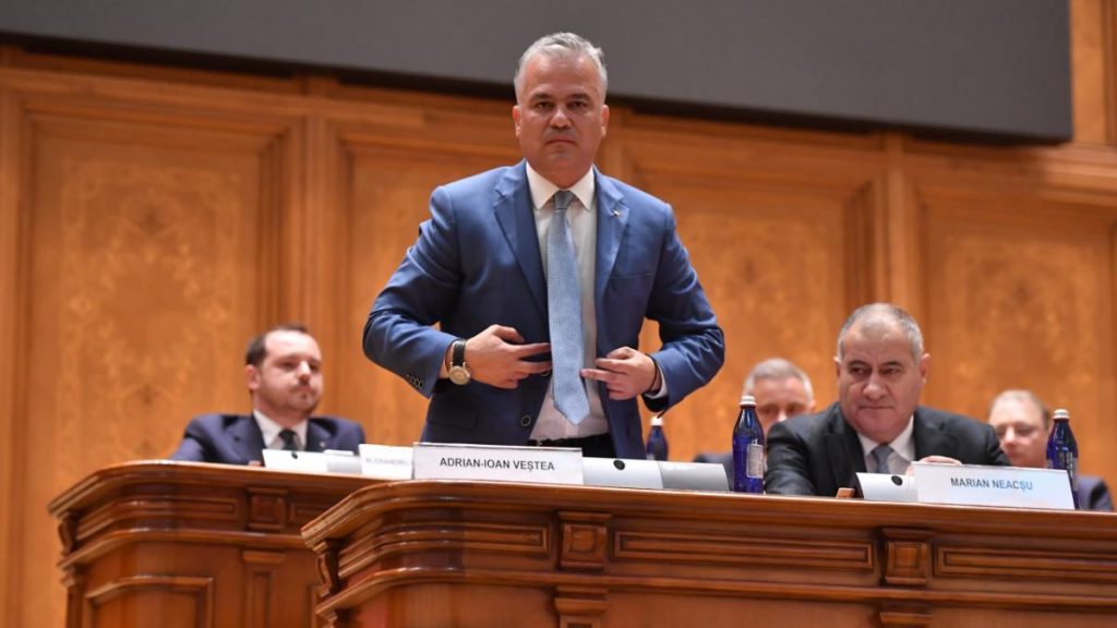 Guvernul adrian vestea nu a trecut de parlament vestea a cazut la votul de investire