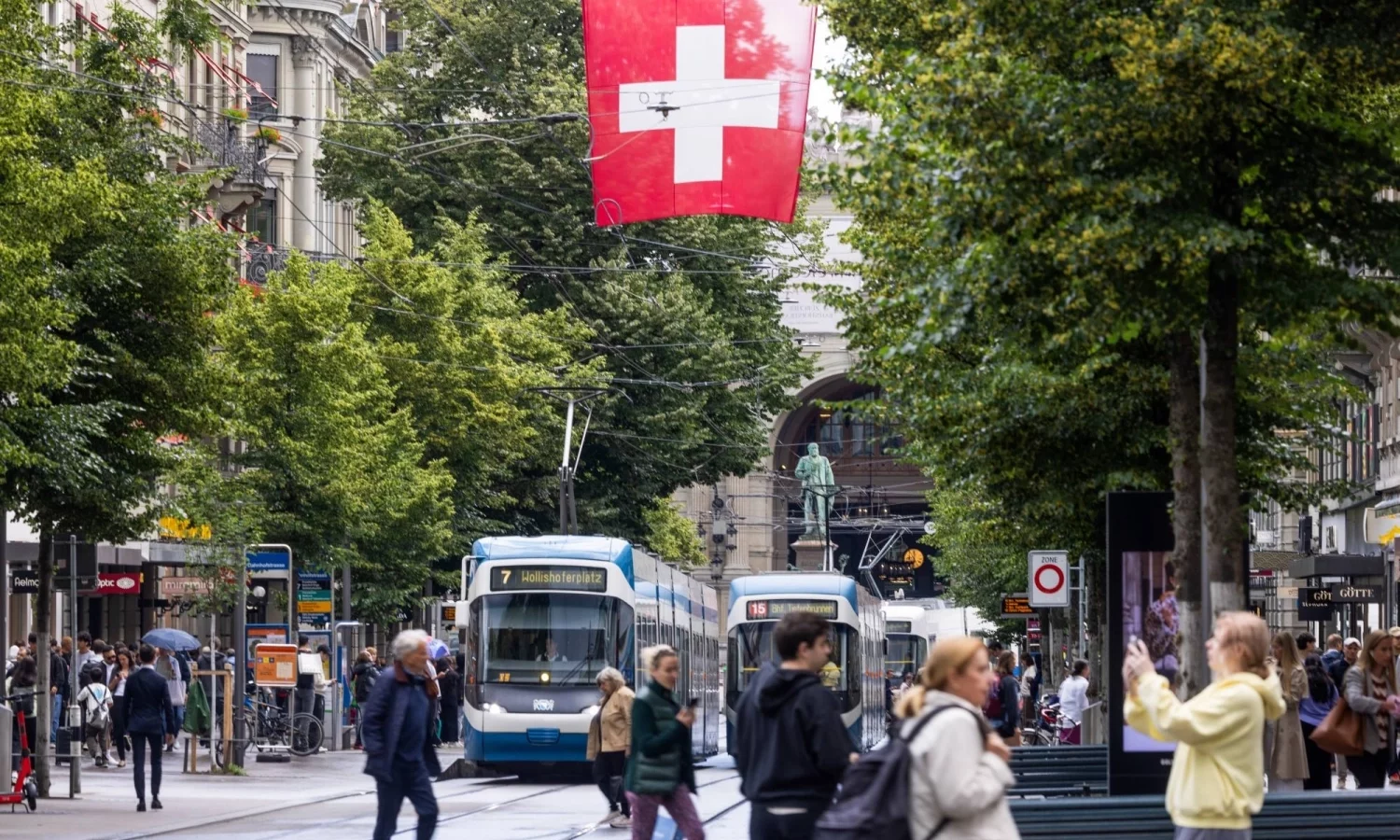 Elveția a respins prin referendum inițiativa controversată de limitare a populației țării la 10 milioane de locuitori până în 2050