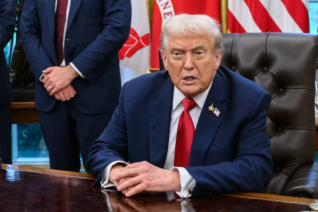 Trump pare hotărât să reia bombardamentele asupra Iranului: „Iranul a întârziat prea mult să negocieze un acord, iar acum va trebui să plătească”. Noaptea trecută, Statele Unite au lovit peste 20 de ținte din Iran