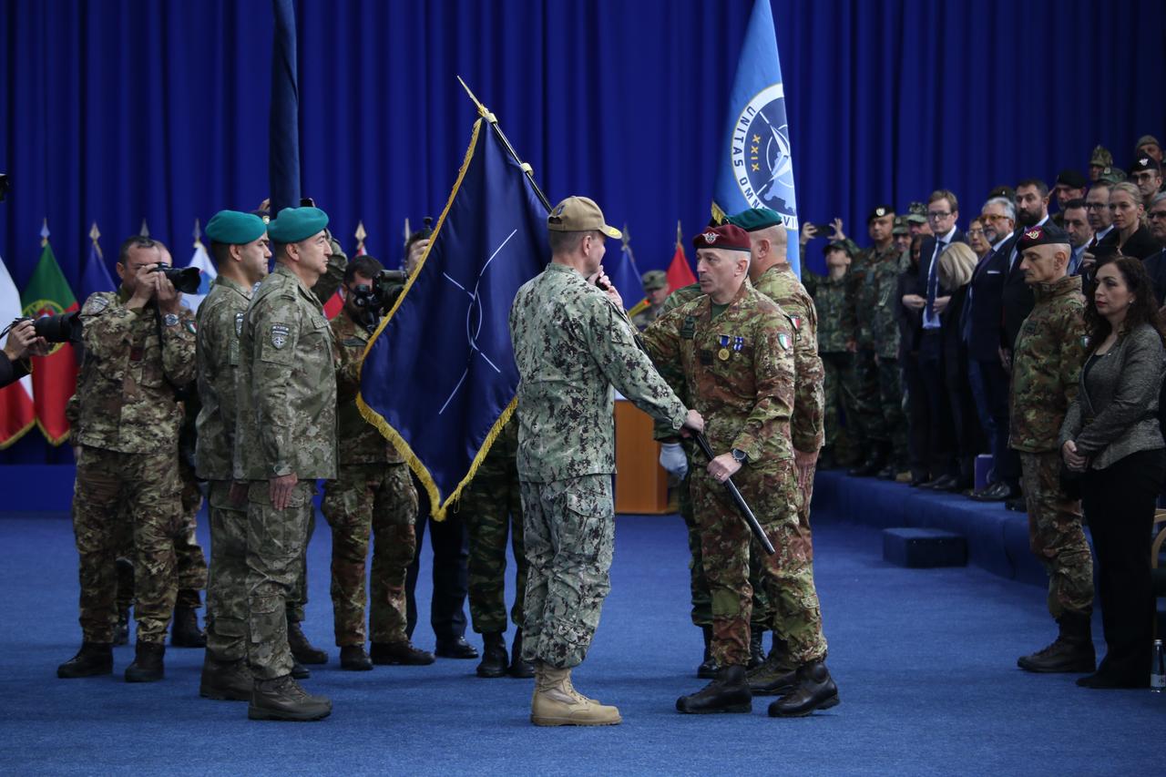 NATO va reduce treptat forța de menținere a păcii din Kosovo în cursul anului următor