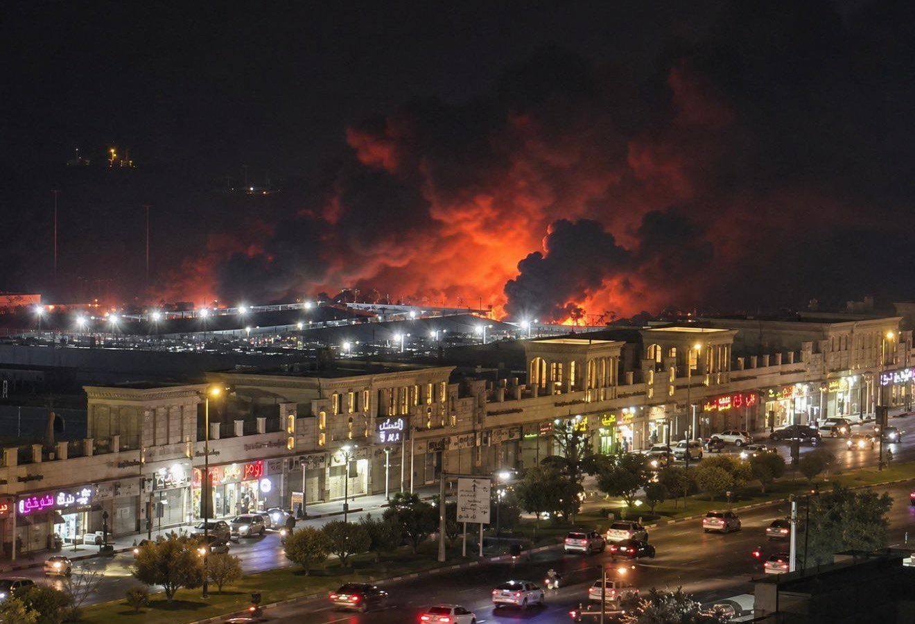 SUA au atacat peste 80 de ținte din Iran după atacurile asupra petrolierelor din Strâmtoarea Ormuz. Iranul vizează obiective militare americane din Bahrain și Kuweit