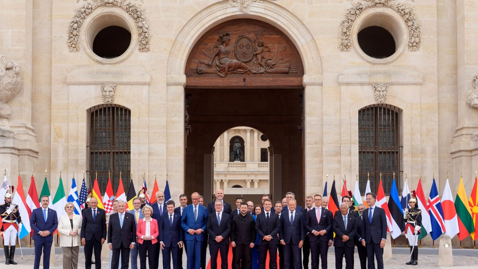 Ucraina și 9 state aliate au lansat la Paris o coaliție europeană împotriva rachetelor balistice ale Rusiei. Kremlinul răspunde agresiv: „Coaliția celor care incită la război”