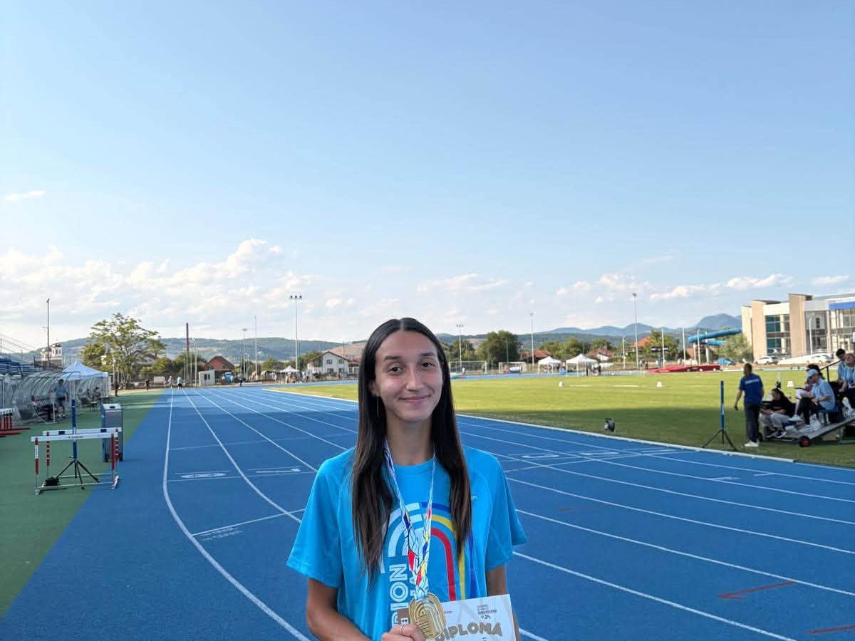 Rebecca Ciocan câștigă aurul la 800 m și argintul la 400 m la Naționalele U23