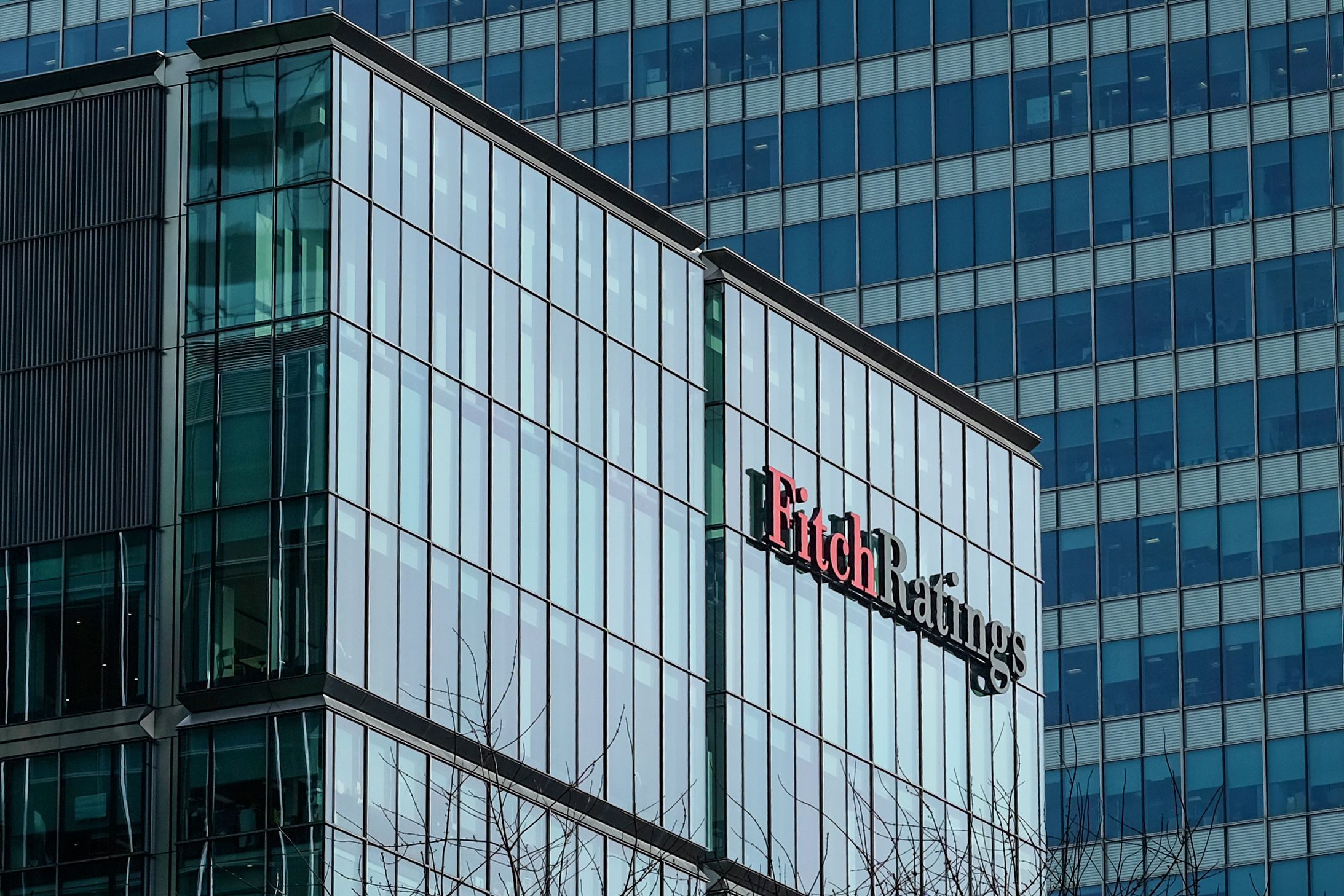 Fitch decide în această noapte dacă România își păstrează ratingul recomandat investițiilor. Cristian Hostiuc: „Fitch nu ne va retrograda în mod direct”