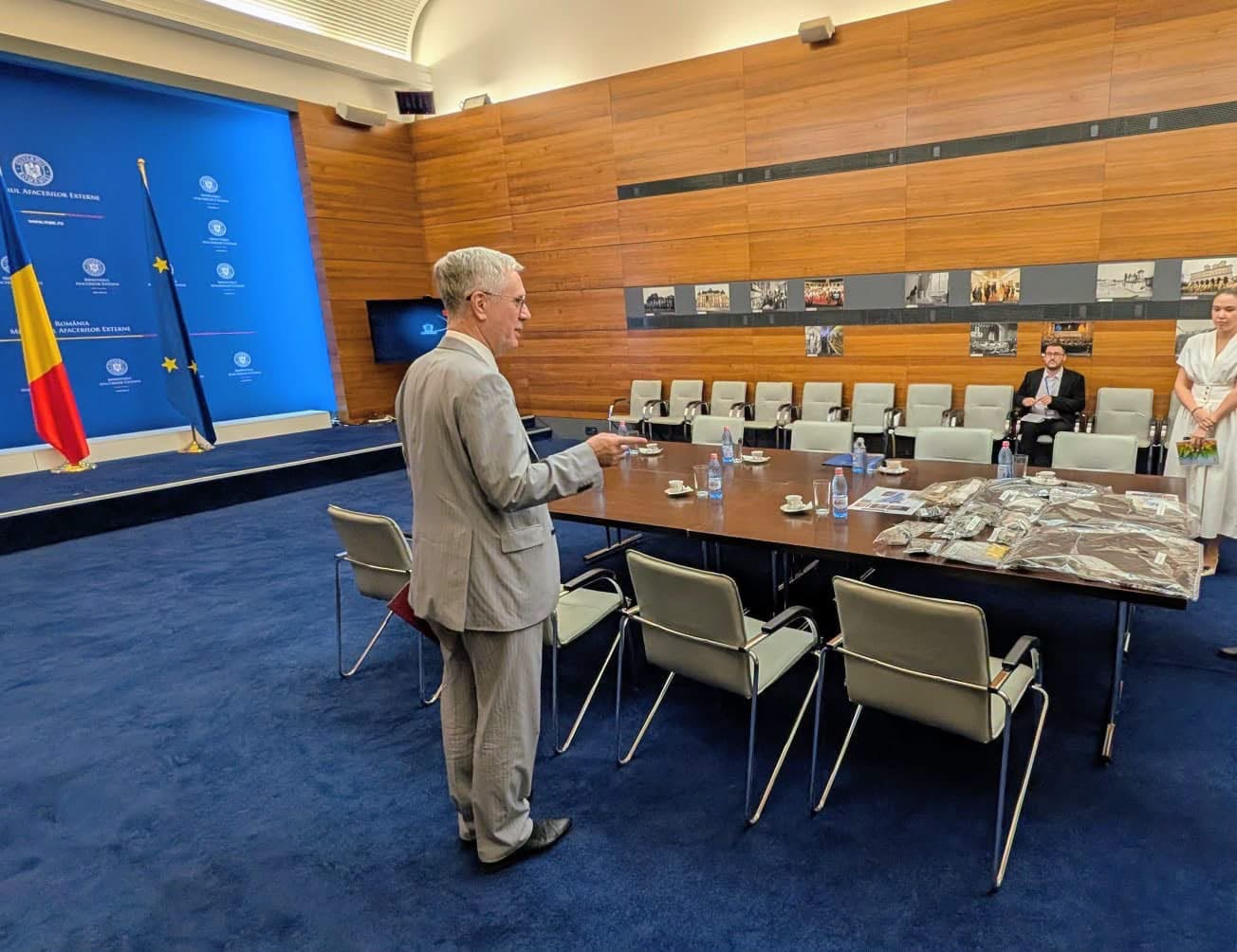 România declară un diplomat rus persoană inacceptabilă. MAE: I s-au arătat fragmente ale dronei distruse pe teritoriul României