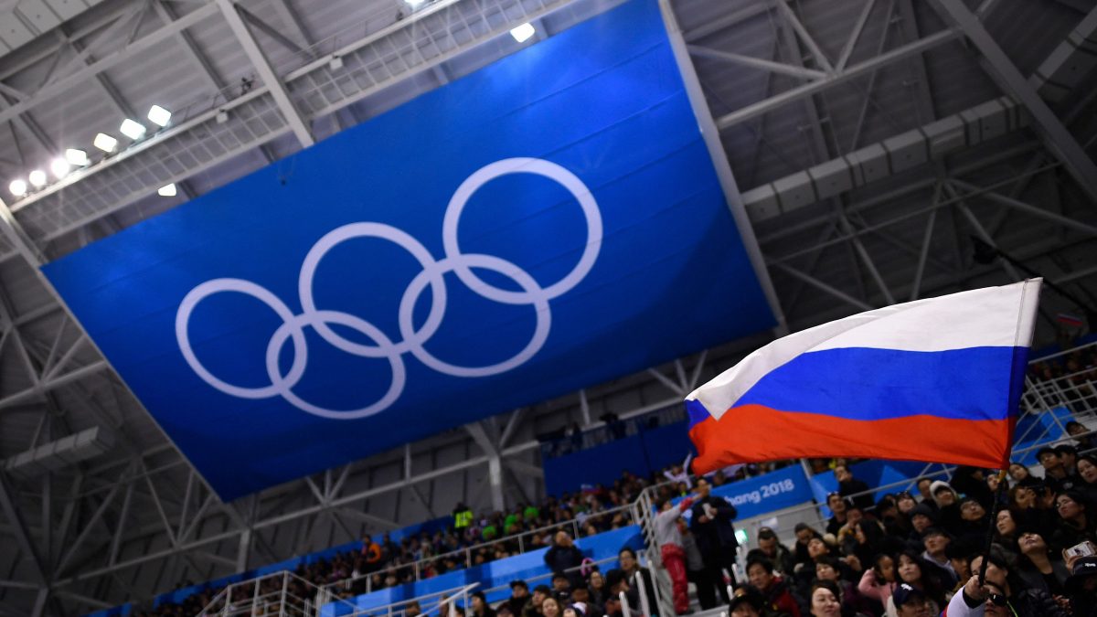 România și alte opt state din UE cer reducerea finanțării CIO după readmiterea sportivilor ruși