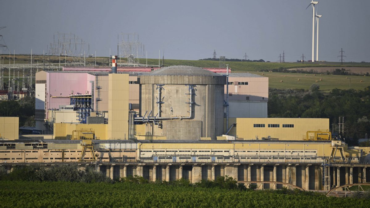 ALERTĂ ENERGETICĂ ÎN ROMÂNIA: Al doilea reactor nuclear de la Cernavodă ar putea fi oprit în următoarele 48 de ore. Dunărea a scăzut la un nivel record