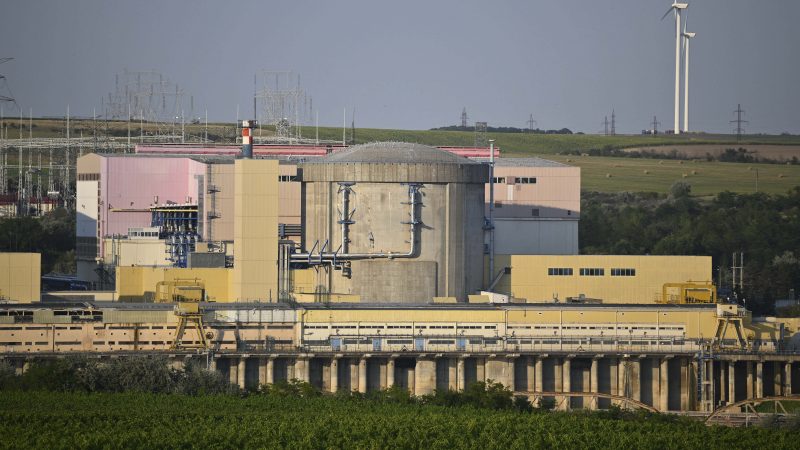 ALERTĂ ENERGETICĂ ÎN ROMÂNIA: Al doilea reactor nuclear de la Cernavodă ar putea fi oprit în următoarele 48 de ore. Dunărea a scăzut la un nivel record