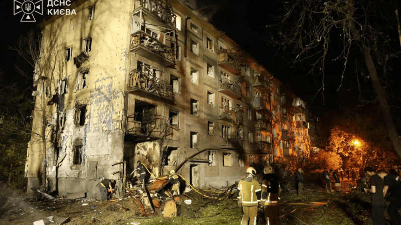 Un nou atac cu rachete balistice a lovit orașul Kiev noaptea trecută. Cel puțin nouă morți după atacul Rusiei