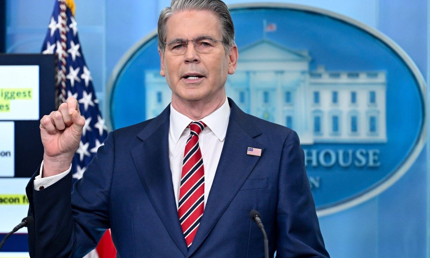 Administrația Trump pregătește o „ofensivă economică fără precedent” împotriva Iranului, anunță Scott Bessent. Iranul e deja sufocat economic din cauza blocadei SUA din Strâmtoarea Ormuz