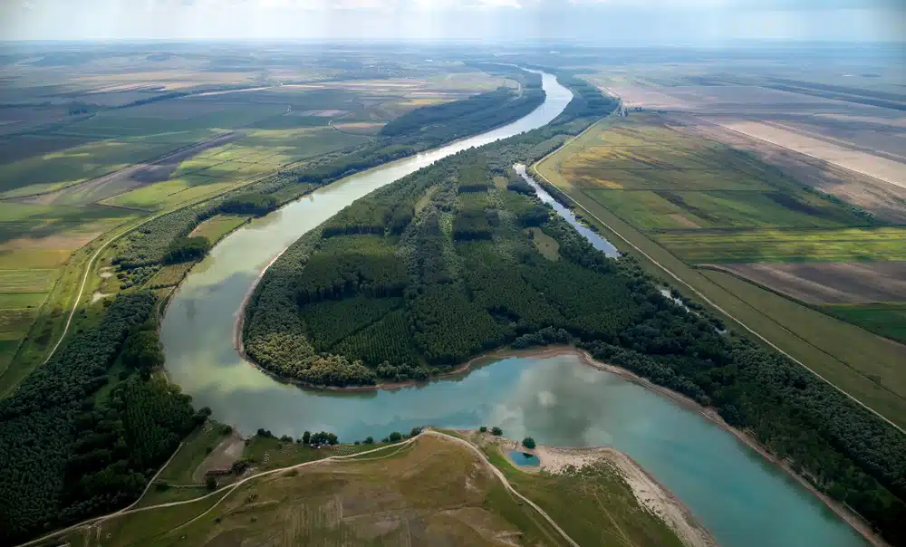Unde îți vei petrece vacanța în 2050? Canicula împinge turiștii din sudul Europei spre nord, munte și destinații în care natura devine principalul lux