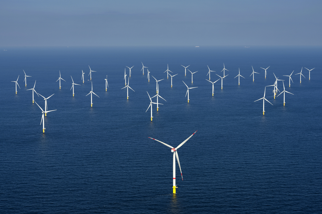 Guvernul demis a aprobat regulile pentru eolienele off-shore din Marea Neagră