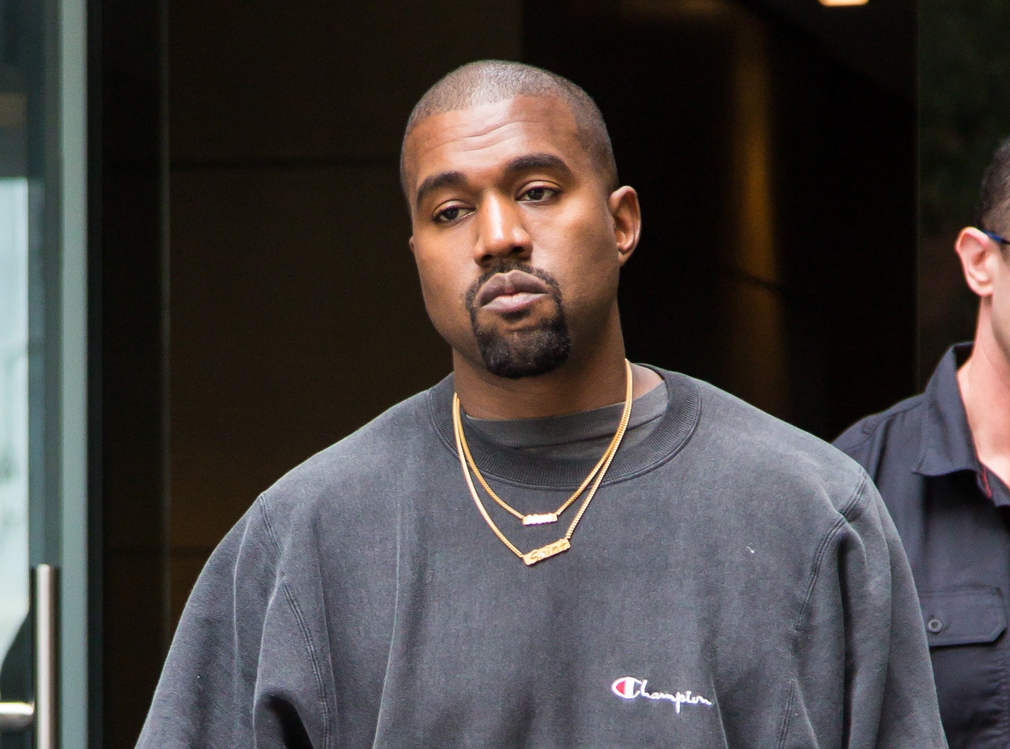 Kremlinul respinge zvonurile privind o întâlnire între Putin și Kanye West. Rapperul american va susține două concerte în Rusia, fiind primul mare artist occidental care ignoră războiul din Ucraina