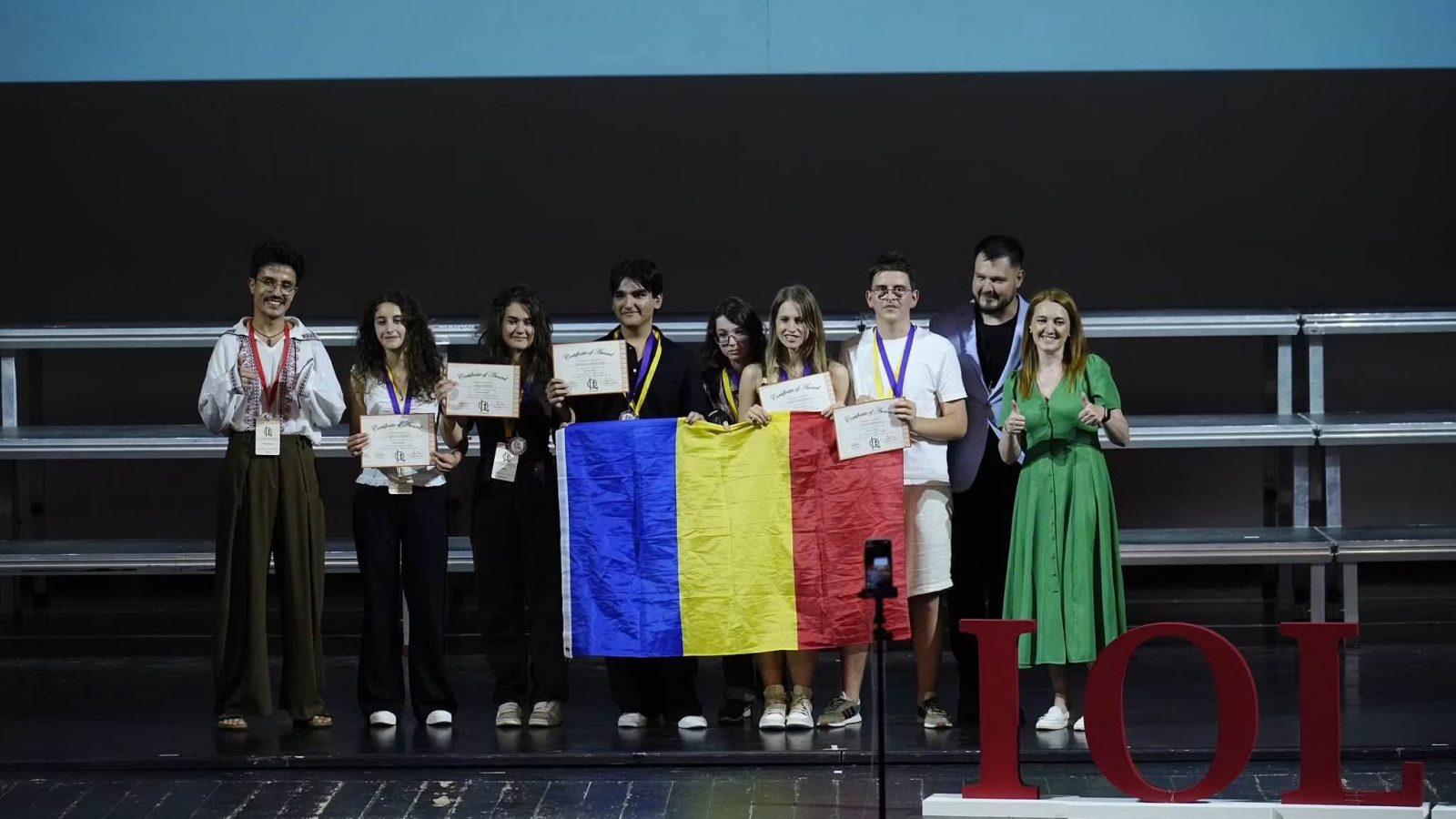 Elevii români au urcat din nou pe podium la Olimpiada Internațională de Lingvistică 2026. România încheie competiția cu șapte medalii și o mențiune de onoare