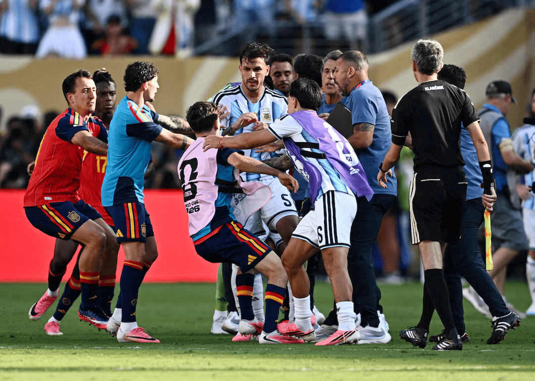 FIFA amendează Federația Argentiniană de Fotbal cu 321.000 de dolari după incidentele de la finala Cupei Mondiale