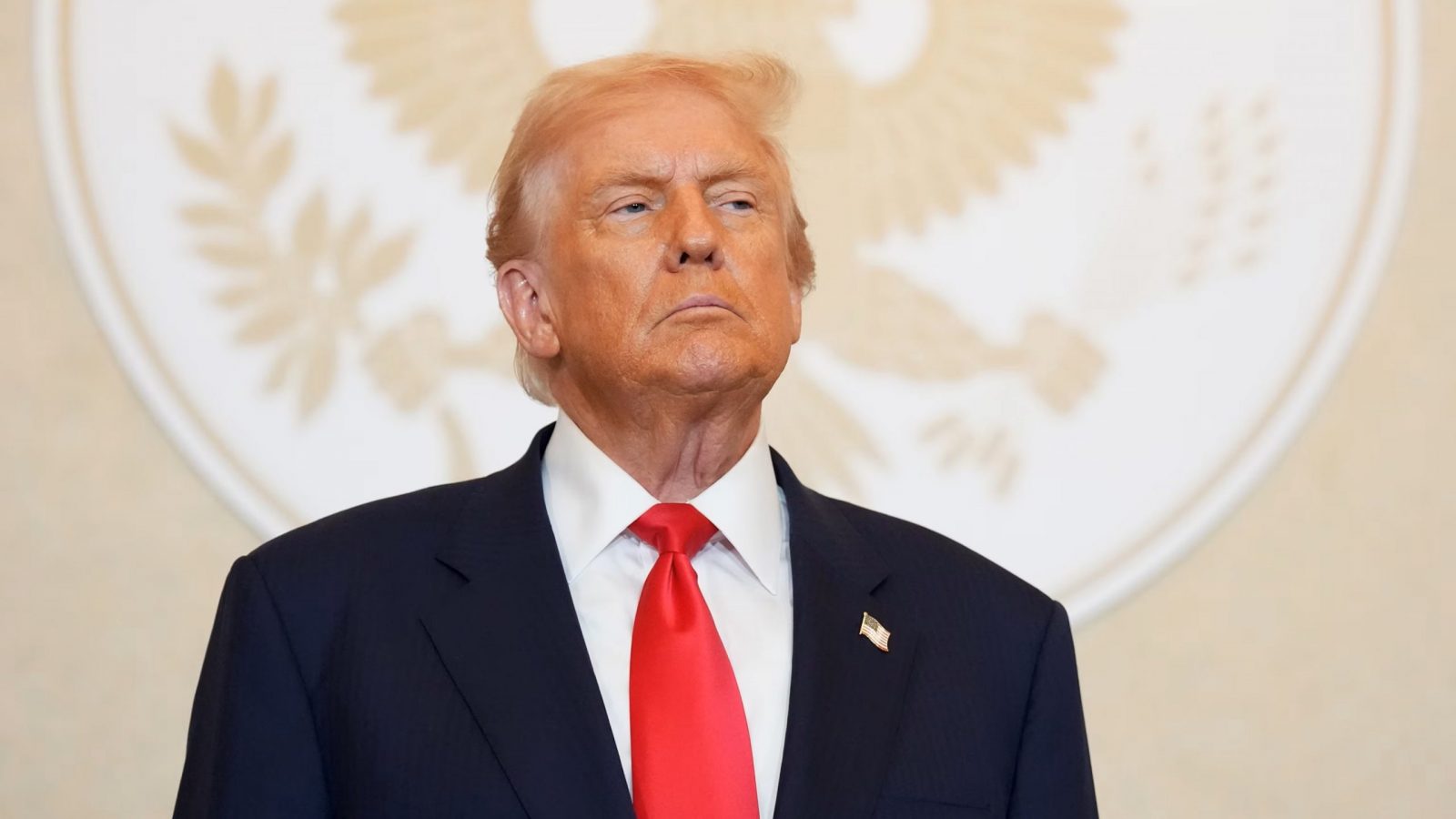 Trump anunță că în prezent nu mai există negocieri între SUA și Iran: „Blocada SUA din Strâmtoarea Ormuz rămâne în vigoare”