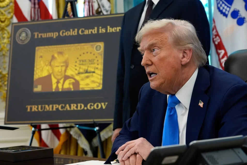 Vrei să mergi în SUA? Ai grijă ce postezi pe social media. Administrația Trump înăsprește procesul de acordare a vizelor