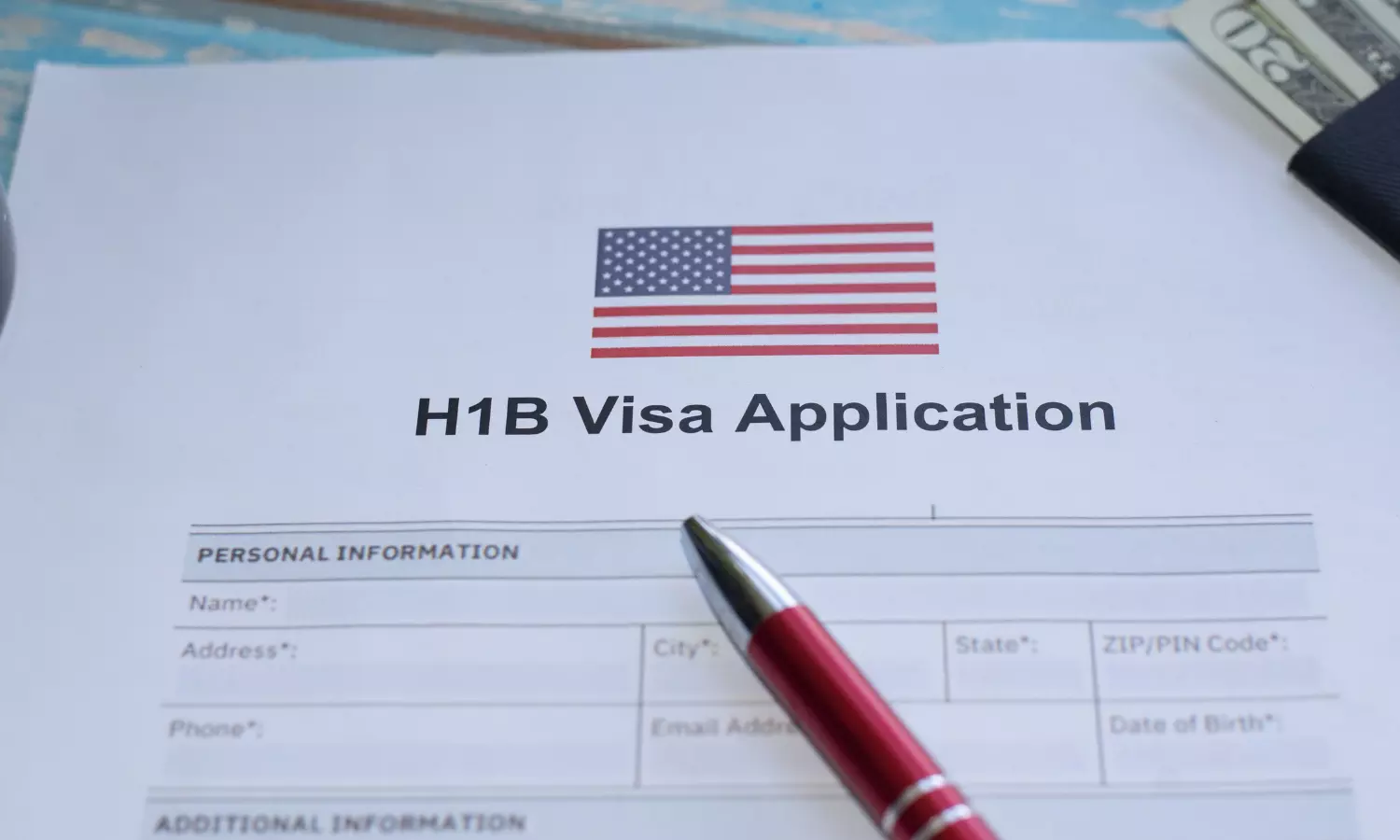 Administrația Trump vrea să introducă o taxă de peste 100.000 de dolari pentru vizele H-1B