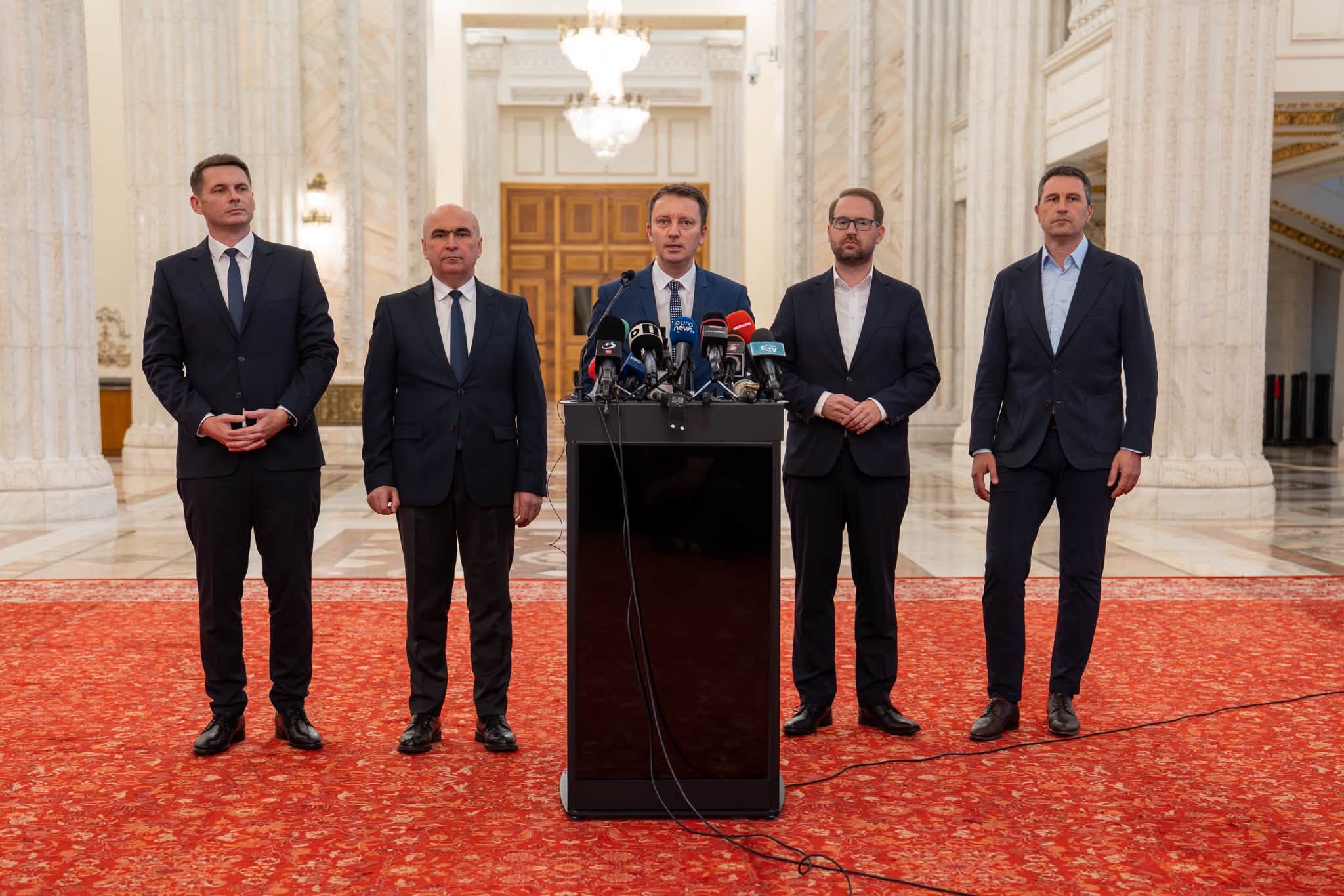 Nicușor Dan explică de ce l-a desemnat acum pe Siegfried Mureșan Premier. Mureșan: Noi pornim în momentul de față de la 169 de voturi