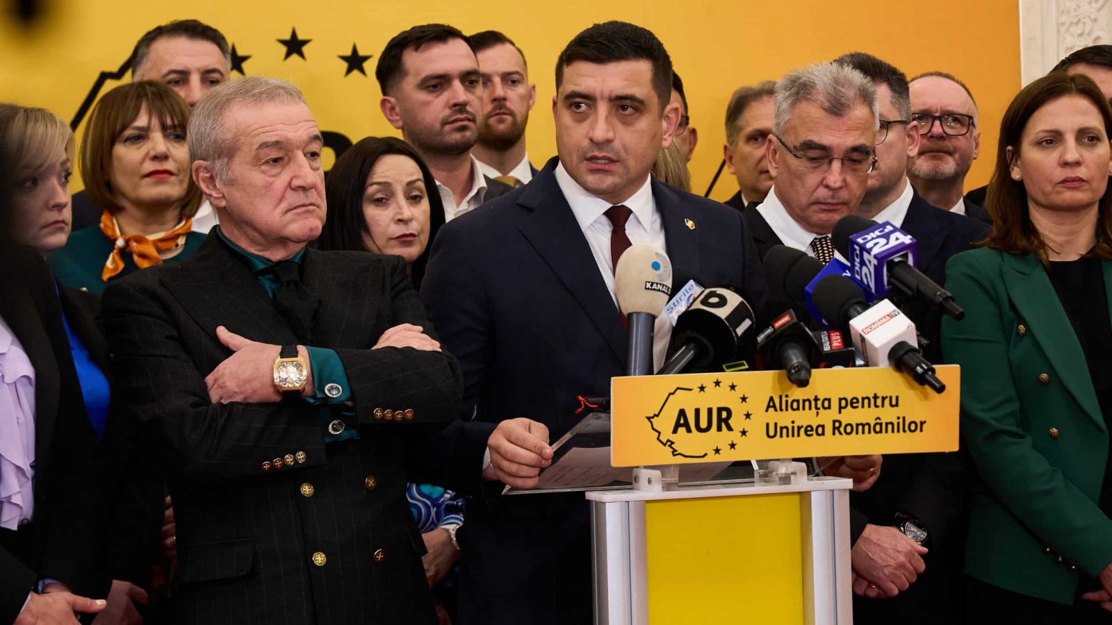 AUR cere aplicarea referendumului privind reducerea numărului de parlamentari la maximum 300. Proiectul intră în dezbatere