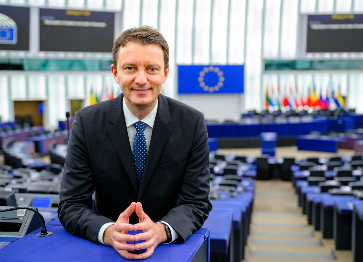 Nu adună Siegfried 233 de voturi, nici dacă numără Roberta