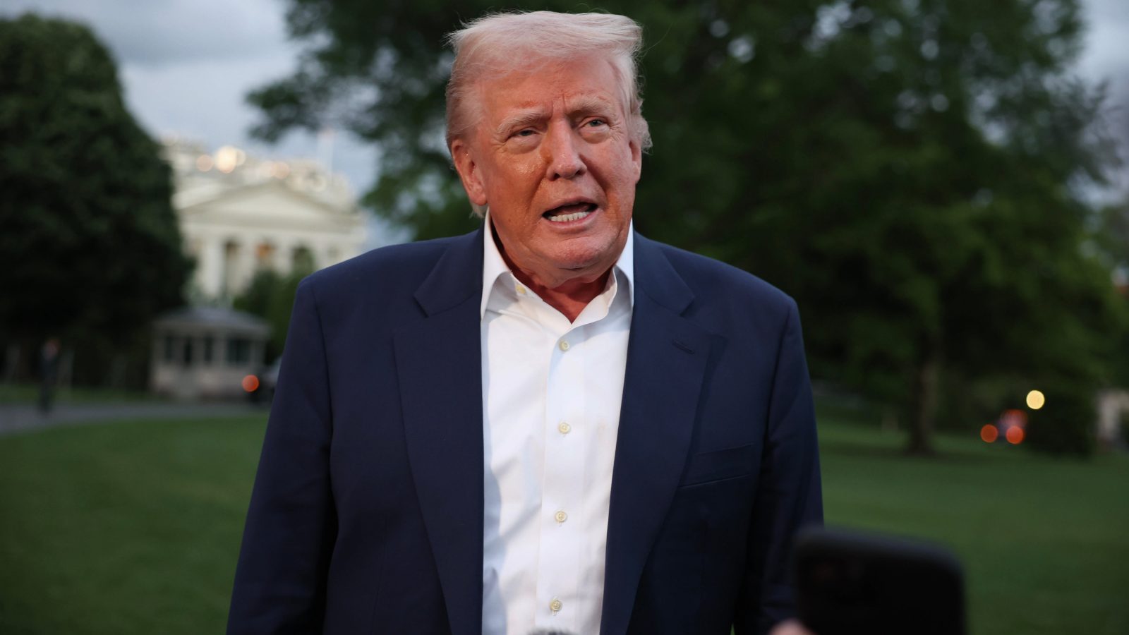 Administrația Trump lansează „Trump TV” după ce le-a interzis accesul jurnaliștilor CNN, MS NOW și Politico la Casa Albă: „The Essential Station”
